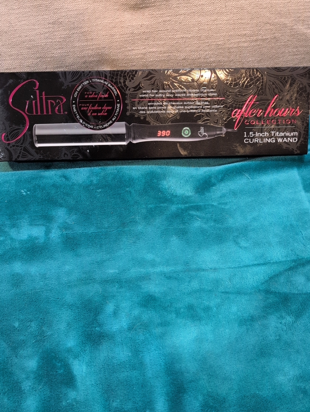 Sultra After Hours 1.5" Titanium Curling Wand - Black with Pink Accents